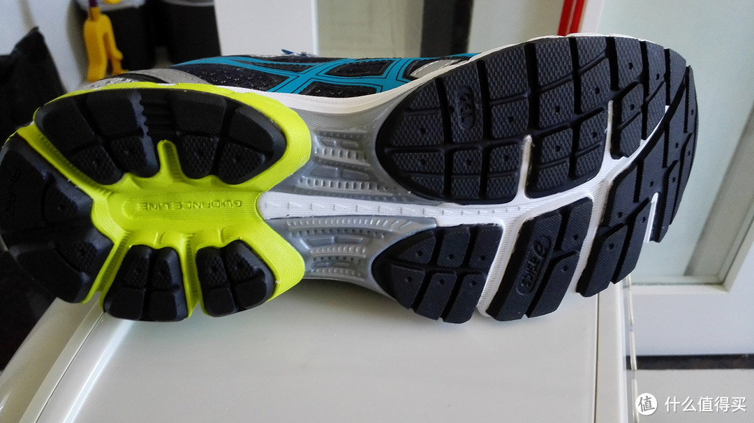 学生党入手asics亚瑟士gelpulse5男款缓冲跑鞋t3d1n