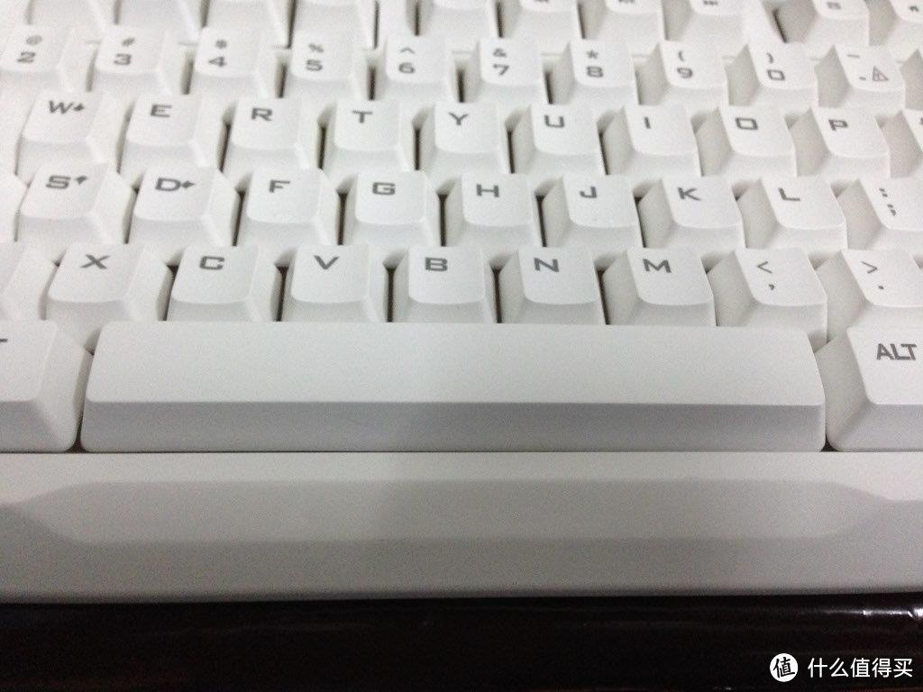 人生第一个背光键盘黑爵AK10白色彩虹键盘