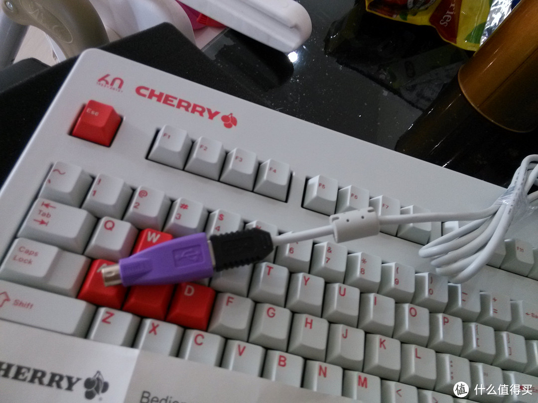 轻快的触感，CHERRY G80-3060 60周年纪念版 红轴机械键盘