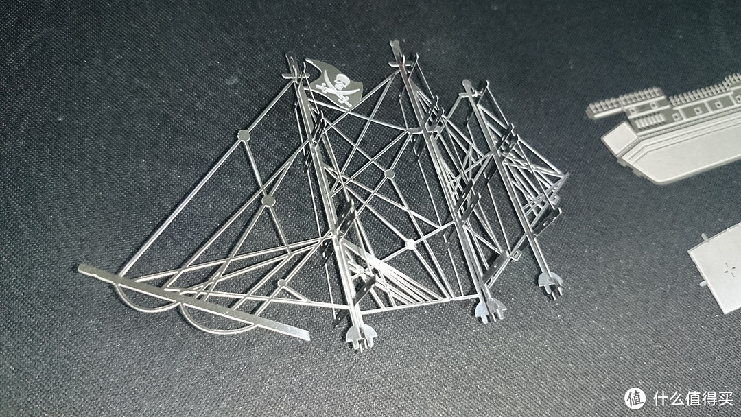 桌面玩具：日本Metallic Nano Puzzle 金属精细模型
