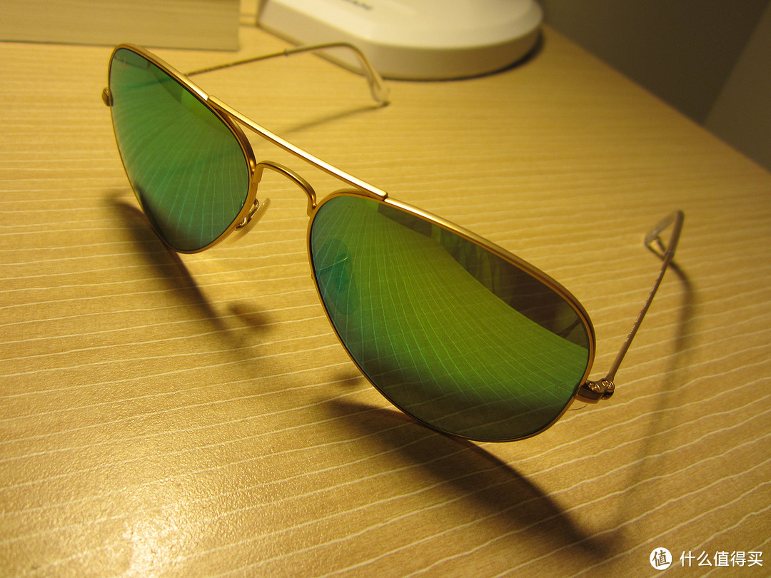 夏天时尚装备：Ray-Ban 雷朋 RB3025 Avator 炫彩绿色太阳镜