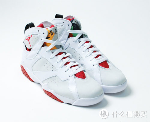 “AIR JORDAN VII”；