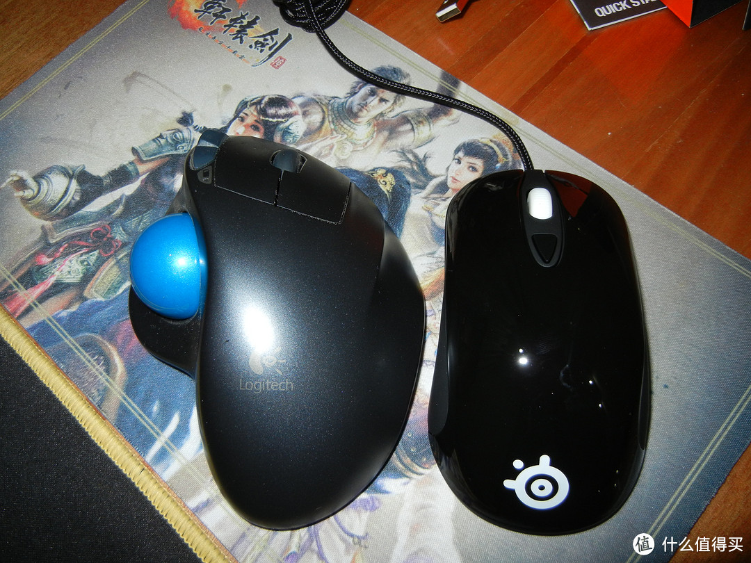 点击你的身体，发送我的快乐：SteelSeries 赛睿 Kinzu v2 Pro 光学游戏鼠标