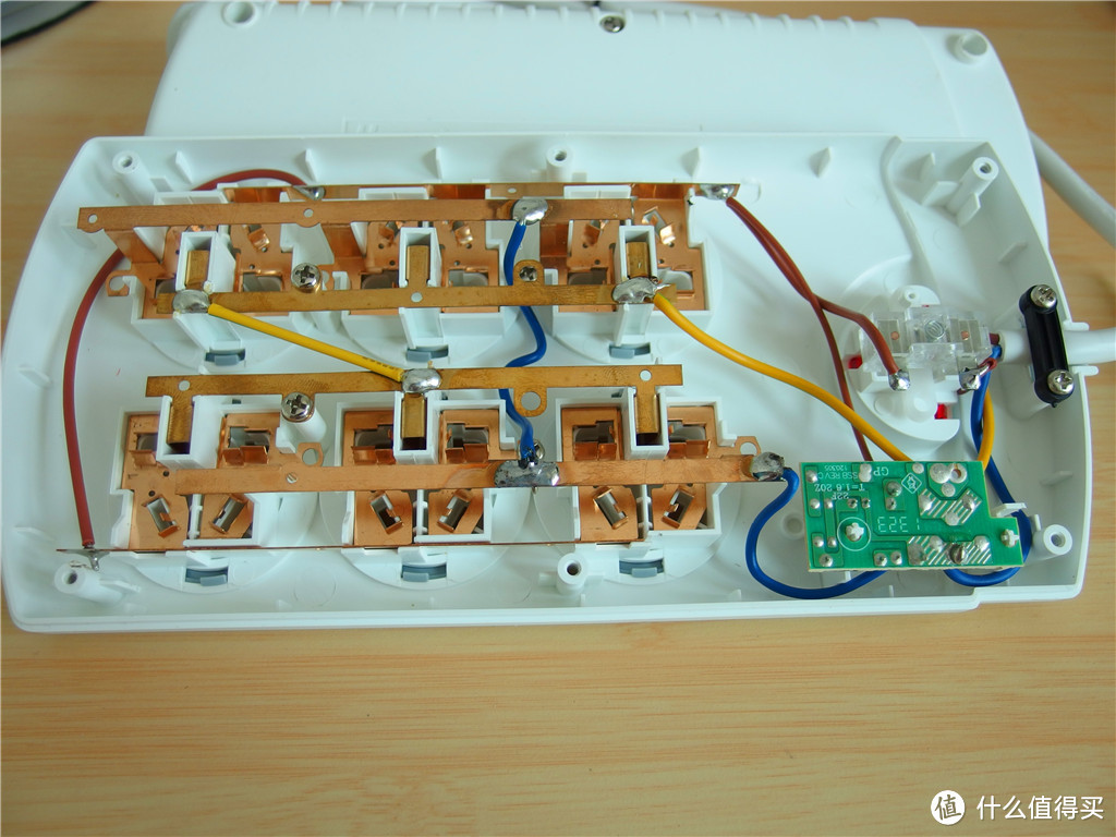 YL 易缆 5开5位国标电源插座 简单拆解，对比一些smzdm常客