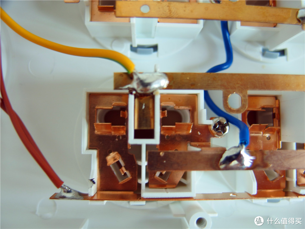 YL 易缆 5开5位国标电源插座 简单拆解，对比一些smzdm常客