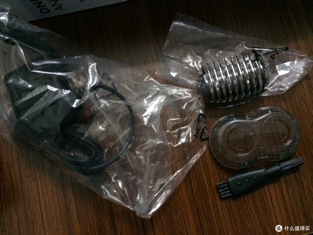 平民选择:Philips 飞利浦 Norelco YS524/41 多功能剃须刀
