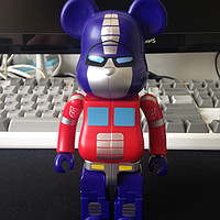 暴力熊遇上擎天柱：BEARBRICK 200% TRANSFORMERS OPTIMUS PRIME 积木熊变形金钢