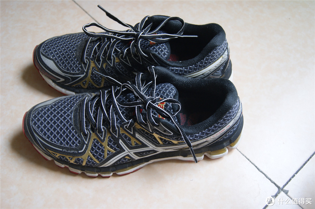 80后小（中年）夫妻的跑步之路：Asics 亚瑟士 Kayano 20 跑步鞋+Kayano19 跑步鞋 二连晒