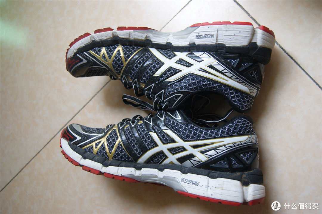 80后小（中年）夫妻的跑步之路：Asics 亚瑟士 Kayano 20 跑步鞋+Kayano19 跑步鞋 二连晒
