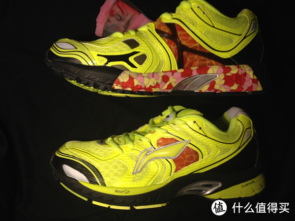 LI-NING 李宁 烈骏稳定跑鞋 ,   把我从天台拉了回来 ........