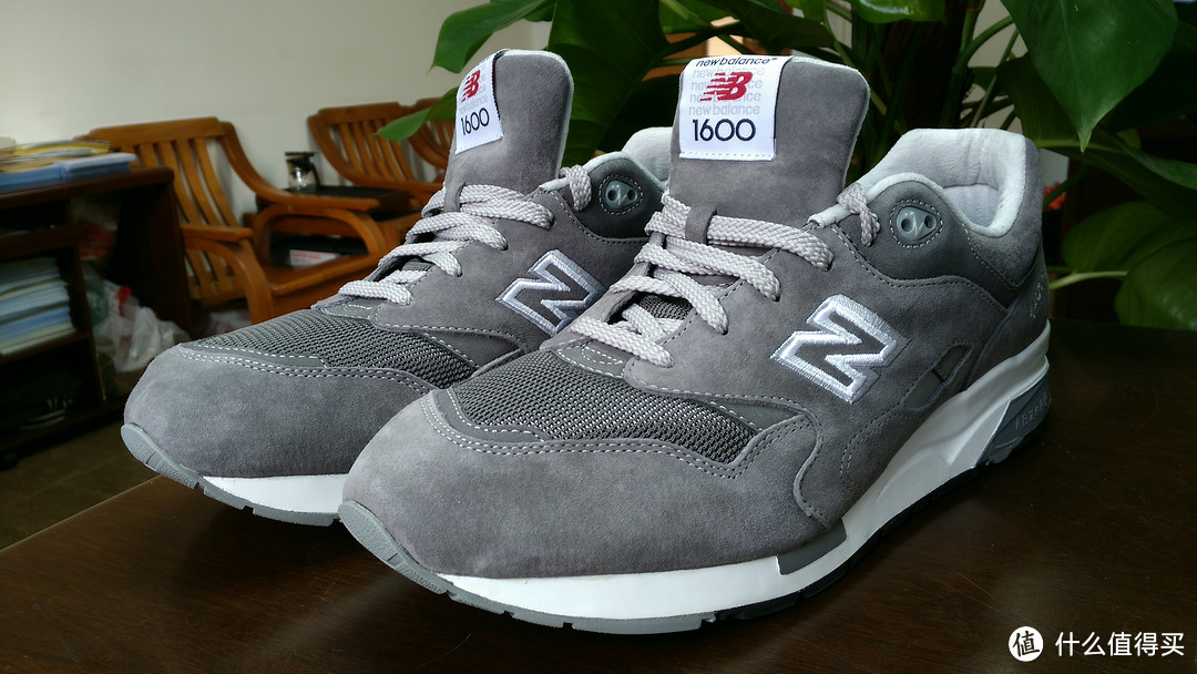 New Balance 新百伦 CM1600 对比 M998，Clean System、Suede Cleaner清洁喷雾和防水喷雾使用体验