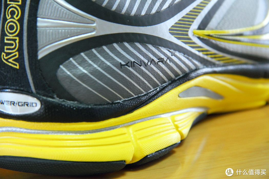 黄蓝双煞：Saucony 索康尼 Kinvara 4 轻量跑鞋