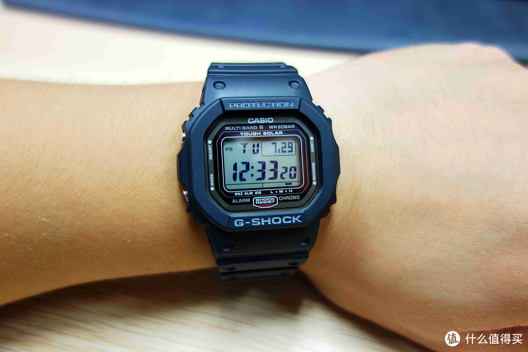 向30年的经典致敬：入手 CASIO 卡西欧 G-SHOCK GW-5000-1JF 太阳能六局电波表