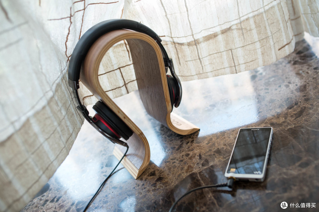 对于木耳党来说做工和佩戴才是耳机的灵魂啊:Sony 索尼 MDR-1RMK2 头戴式耳机 评测