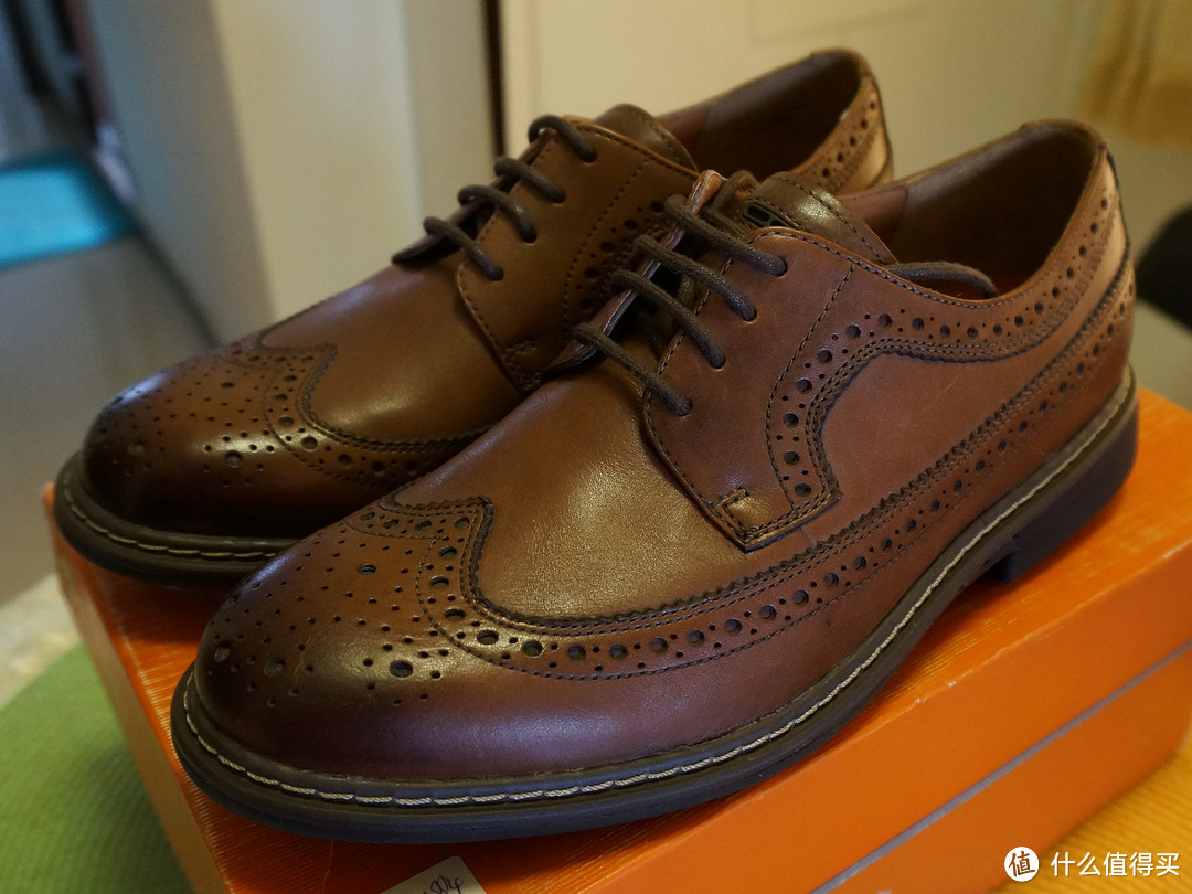 爱我还是她：ECCO 爱步 Brogue 牛津鞋 VS Clarks 其乐 Brogue 正装鞋