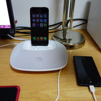 JBL OnBeat Micro 苹果iPhone5/5S/6 便携式充电底座音箱使用感受(设计|兼容|音量|声音|充电口)