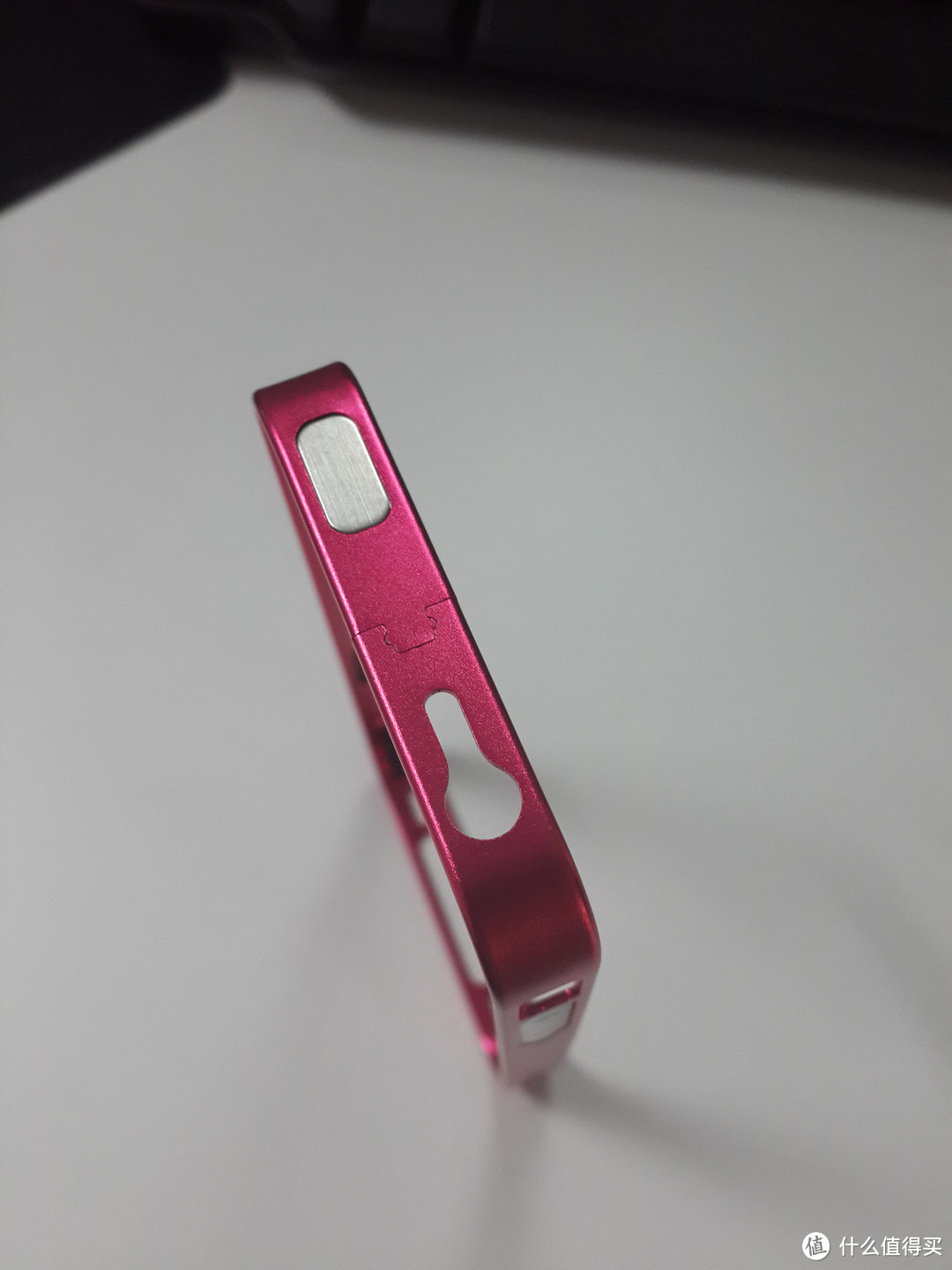 粉嫩粉嫩的评测 - 星屏 iPhone4/4S 金属边框