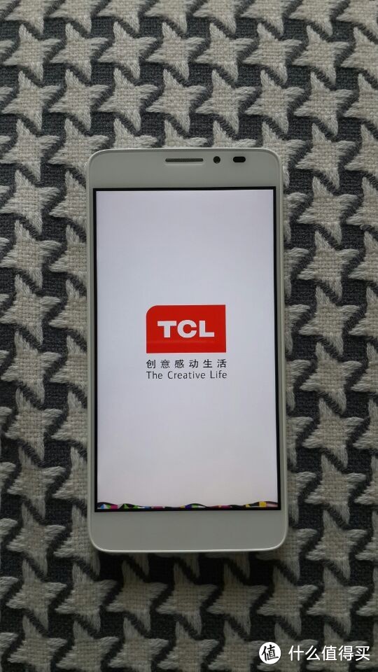 用看老人机的角度大白话评测——TCL 东东枪2 S960T 智能手机（纯净白）