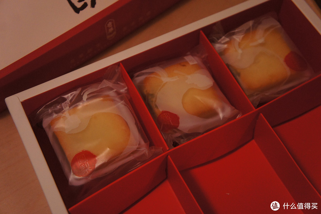 中秋预热：香港 奇华 蛋黄奶皇月饼和它的赠品小伙伴们