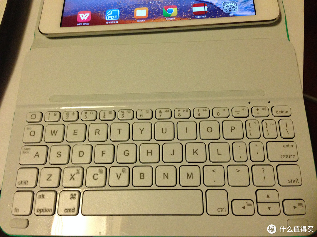 iPad mini学习娱乐两不误：Logitech 罗技ik610 iPad mini 蓝牙键盘保护套