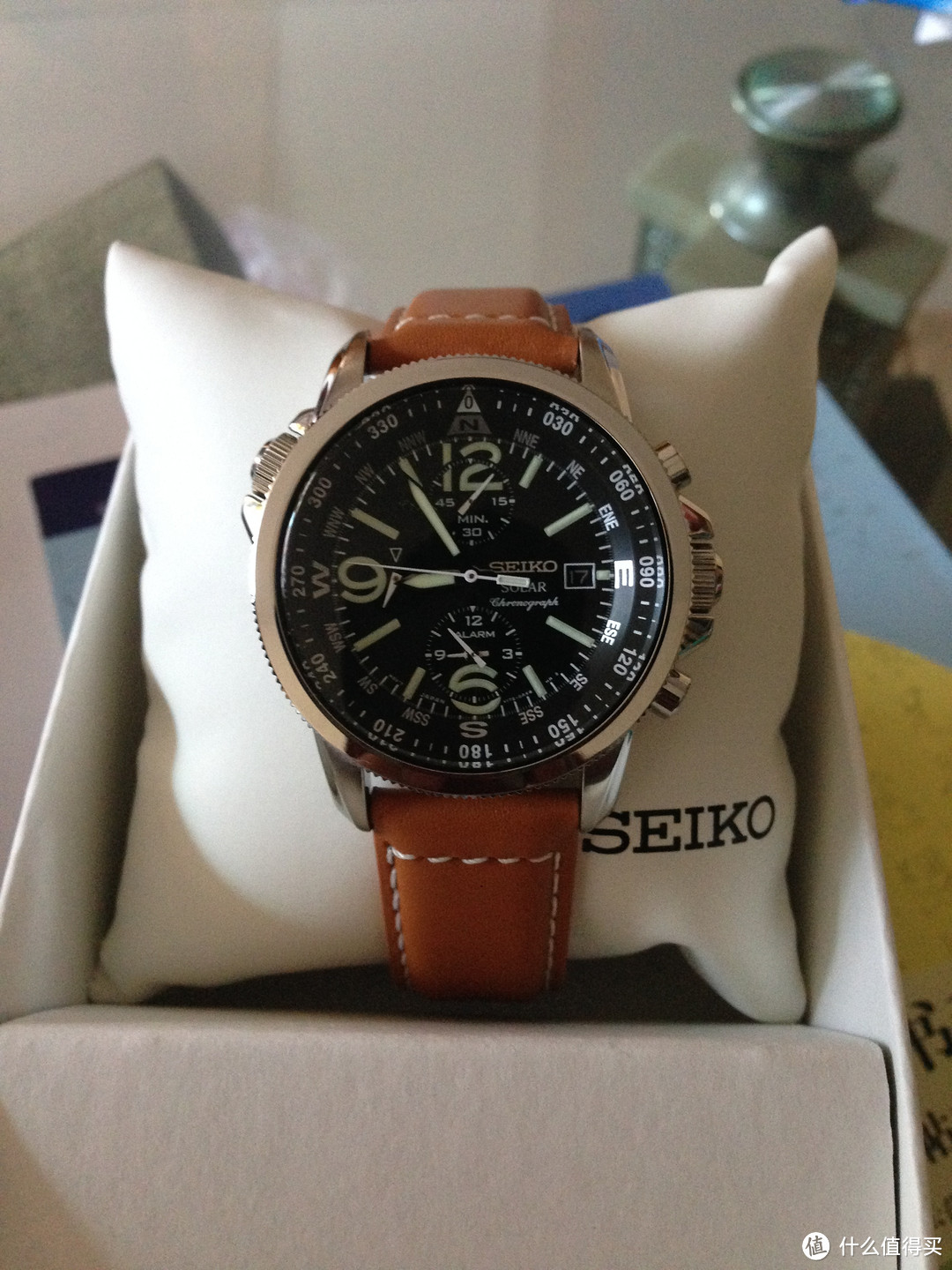 那一抹不太骚的暗橙色：SEIKO 精工 SSC081 男士光动能腕表