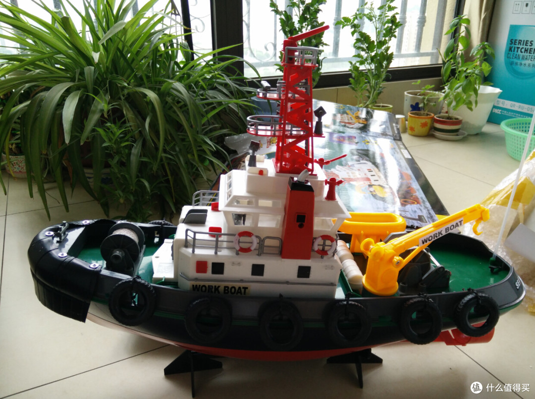 外形很q的一艘入门级救援船