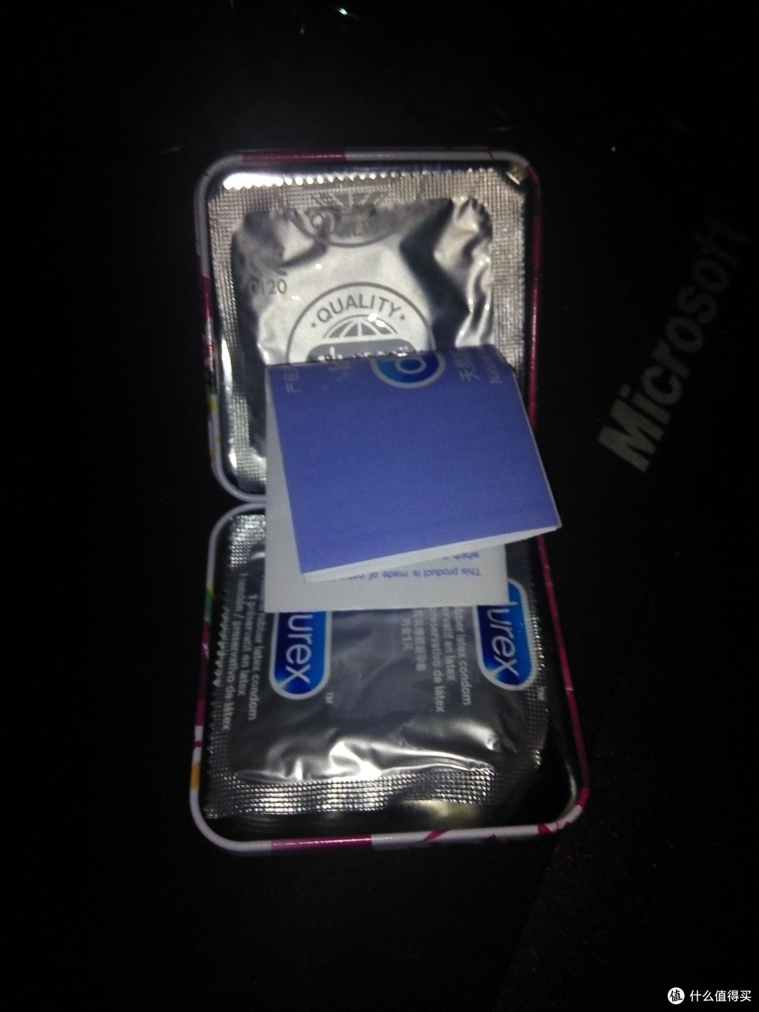 很精致的铁盒，买椟还珠的LOVE BOX