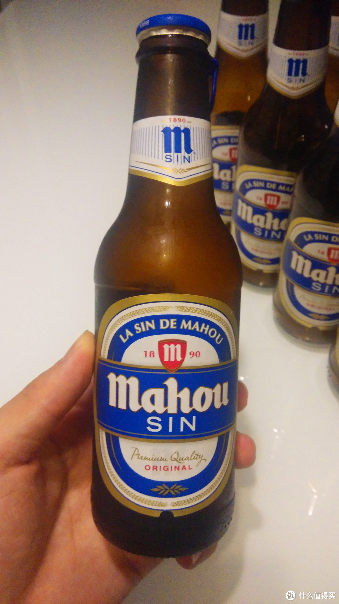 与小伙伴们分享西班牙啤酒：mahou 马奥