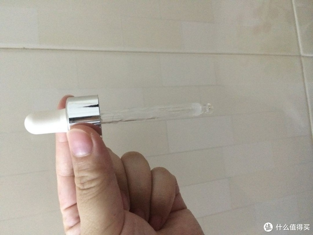 人品啊人品：欧莱雅 科研致白祛斑精华液 30ML 测评