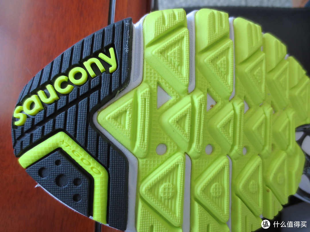 “鞋”不可貌相，虽然看着有些寨，但脚感确是极好的——Saucony 索康尼 ride 6 跑鞋