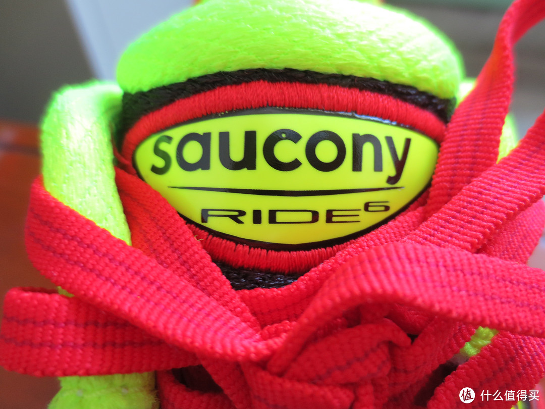 “鞋”不可貌相，虽然看着有些寨，但脚感确是极好的——Saucony 索康尼 ride 6 跑鞋