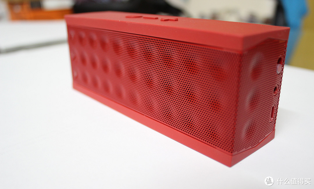 小巧骚气 气势惊人：红色 Jawbone 卓棒 Jambox 蓝牙音箱 官翻版开箱