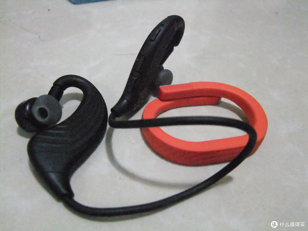 跑步装备：Saucony 索康尼 Ride 6 男款次*级缓震系跑鞋 & Plantronics 缤特力 BackBeat 903+ 运动式蓝牙立体声耳机