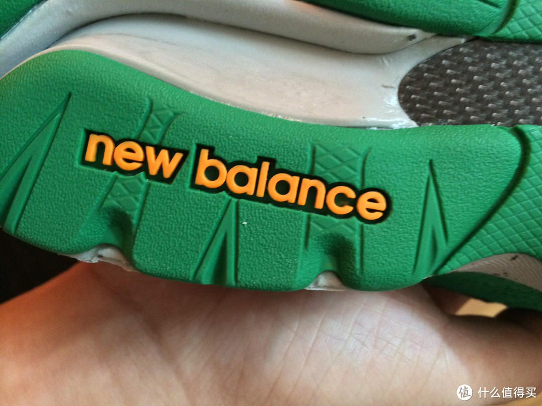 直邮香港的福利：New Balance 新百伦 M990V3 波士顿马拉松配色跑鞋及ML999休闲鞋