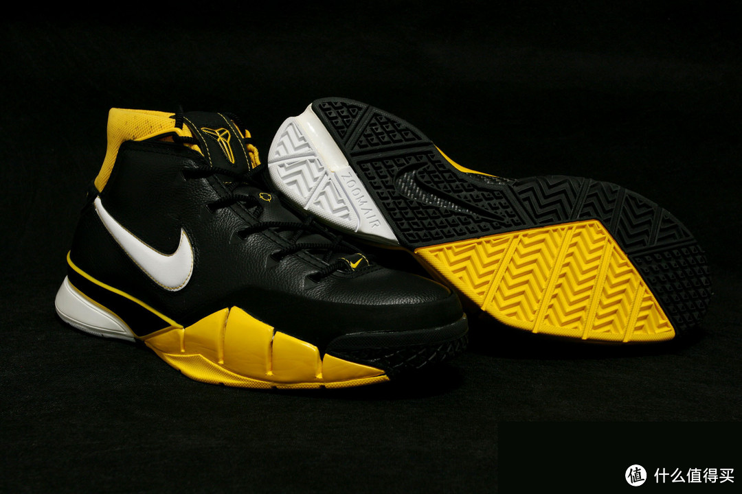 "NIKE ZOOM KOBE I";