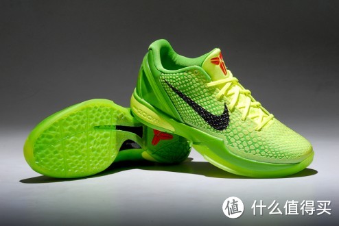 “NIKE ZOOM KOBE VI”；