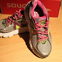 给母后淘的散步鞋：Saucony索康尼Omni 12 次*级 女款支撑慢跑鞋