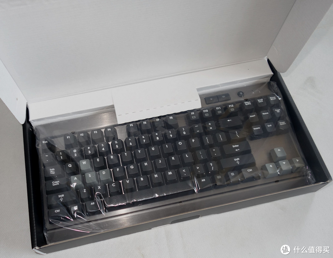 CORSAIR 海盗船 Vengeance系列 K65 机械游戏键盘 (紧凑型) 