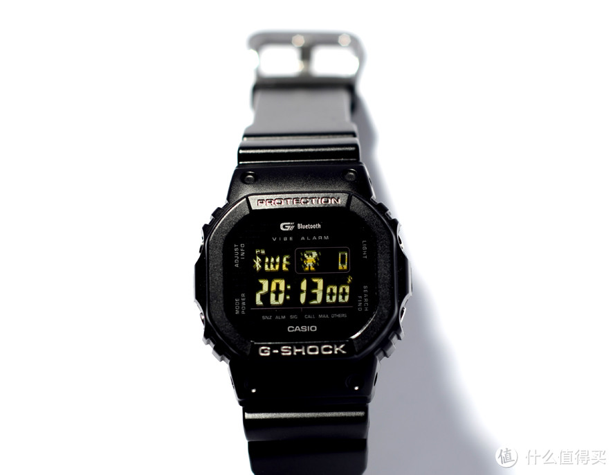 续航两年的“智能GSHOCK”：CASIO 卡西欧 蓝牙G-SHOCK系列 GB5600B-1BJF 运动腕表