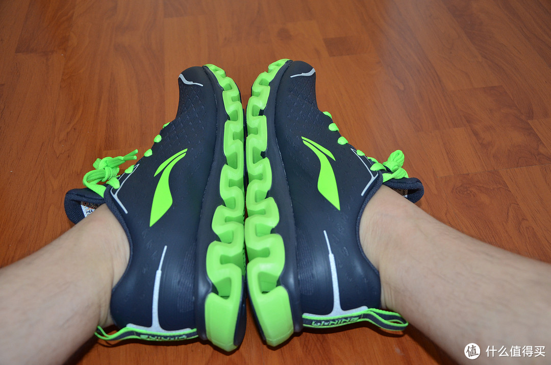 国产运动鞋中的精品只识弯弓射大雕李宁弧四代缓震跑鞋评测