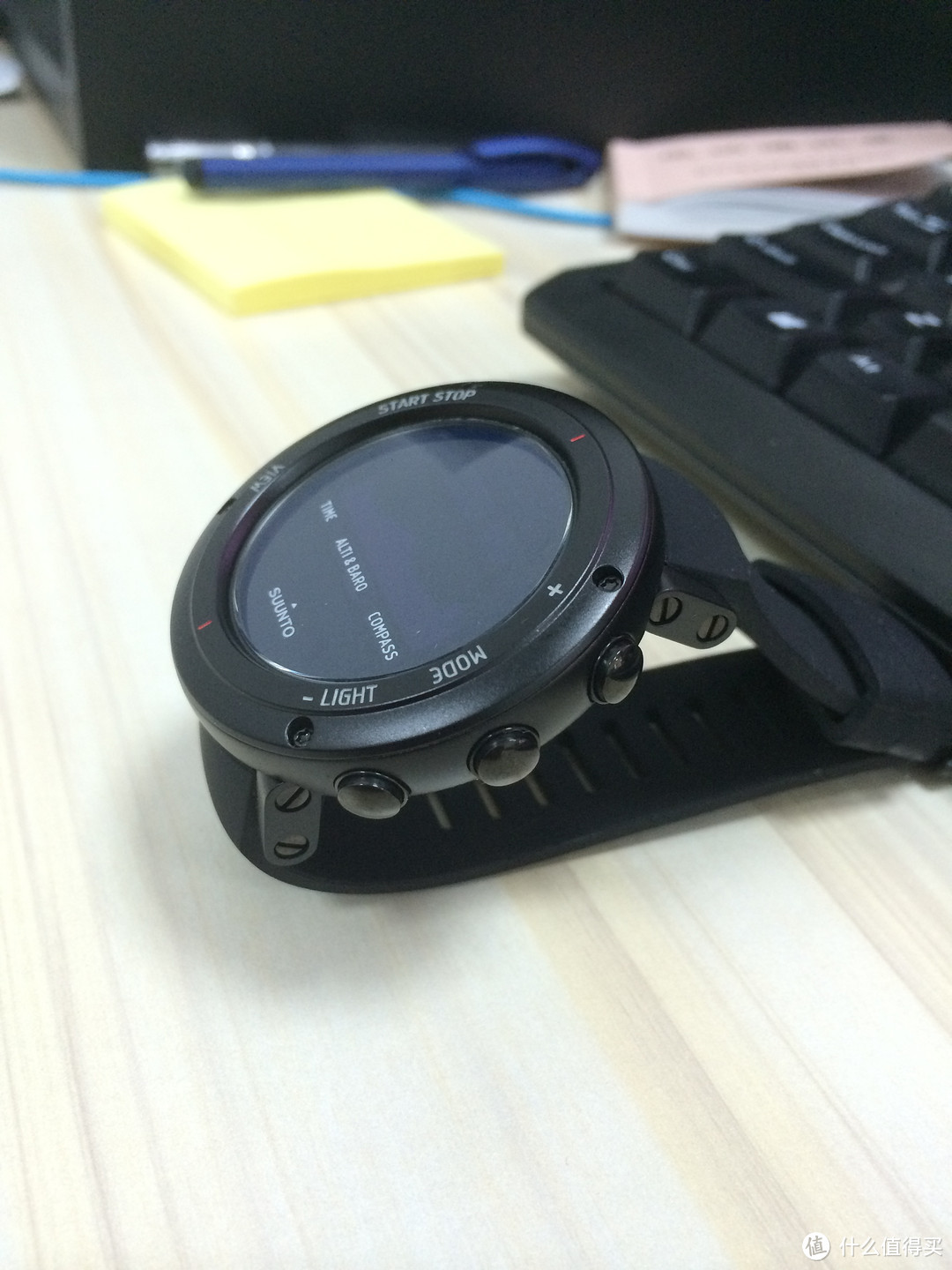 SUUNTO 颂拓 core 深黑铝户外腕表 SS018734000