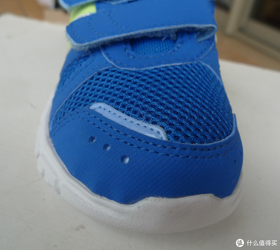 可爱的毛毛虫：Nike KIDS 耐克童鞋 小童系列 男童跑步鞋 DYNAMO FREE & adidas Kids 阿迪达斯童鞋Fluid Conversion CF 童鞋