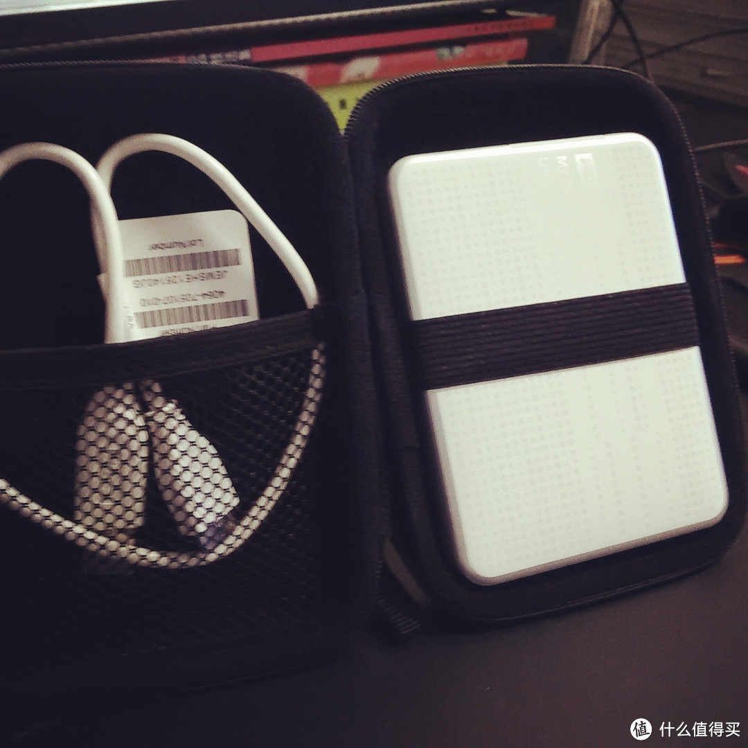 收集癖的爱与恨：玉面小白龙！WD 西部数据 My Passport Ultra USB3.0 1TB 移动硬盘 WDBZFP0010BWT-PESN 