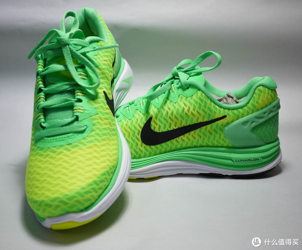 NIKE LUNARGLIDE+ 5 SWIFT 女子跑鞋,轻便时尚的一双好鞋