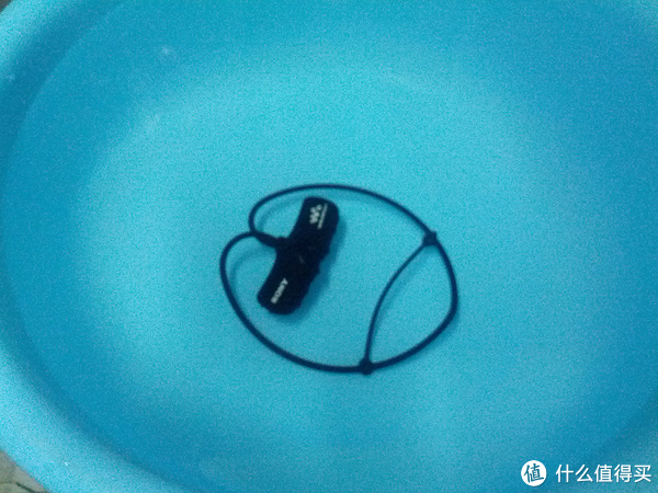 SONY 索尼 NWZ-W273S 防水运动型 MP3播放器（4G、IPX5/IPX8、3分钟快充）
