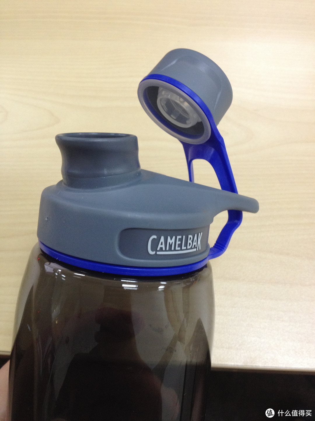 为了牛饮！CAMELBAK CHUTE 运动水壶