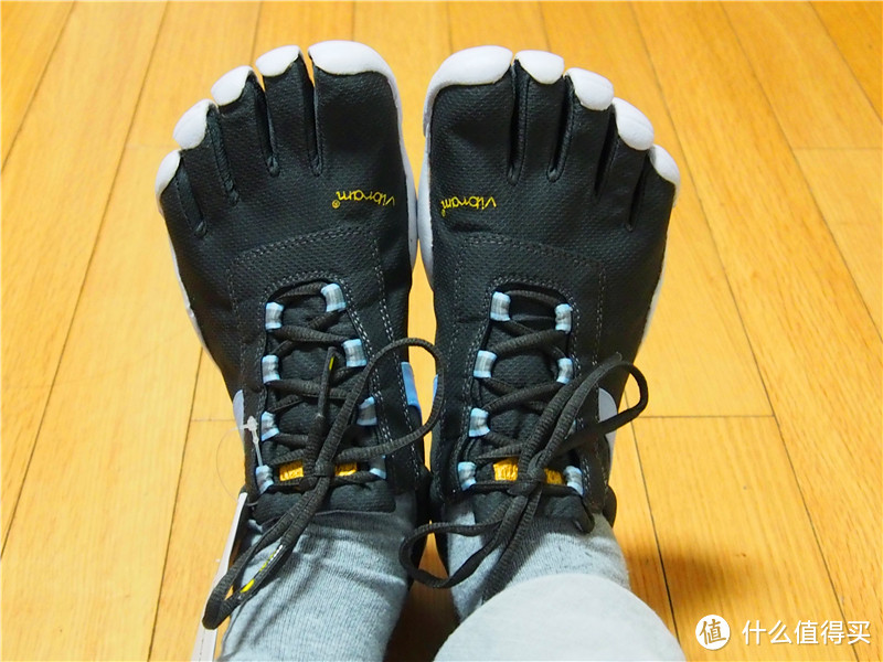 VIBRAM的遛狗鞋，感觉自己萌萌哒：Vibram FiveFingers Speed XC 女款五趾休闲鞋