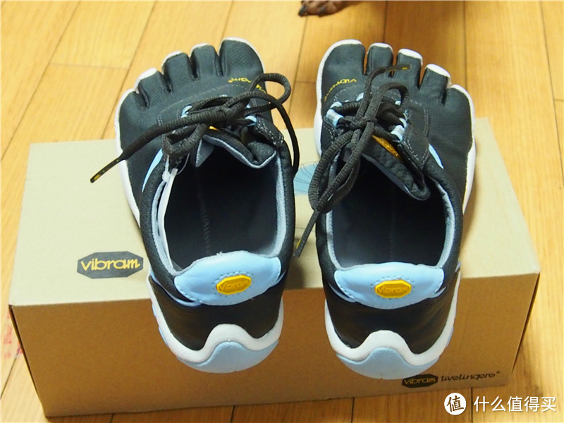 VIBRAM的遛狗鞋，感觉自己萌萌哒：Vibram FiveFingers Speed XC 女款五趾休闲鞋