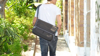 STM Nomad 11 Laptop Messenger 11英寸 笔记本 单肩信使包