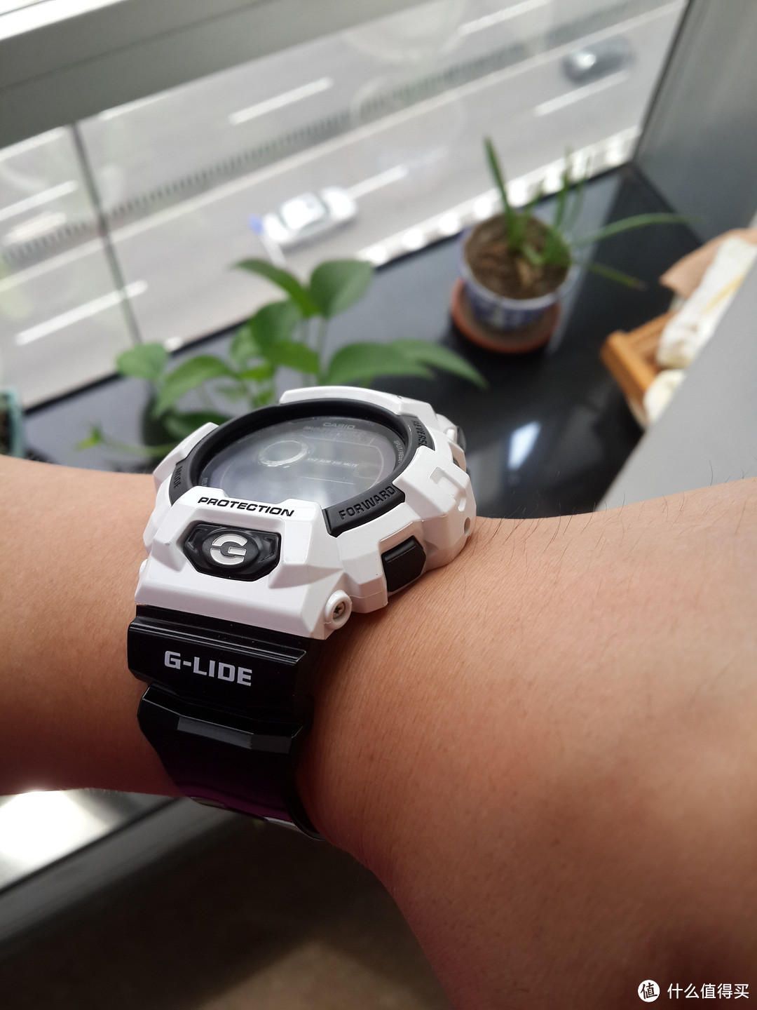 平价多功能太阳能六局电波：CASIO 卡西欧 G-SHOCK GWX-8900系列 腕表